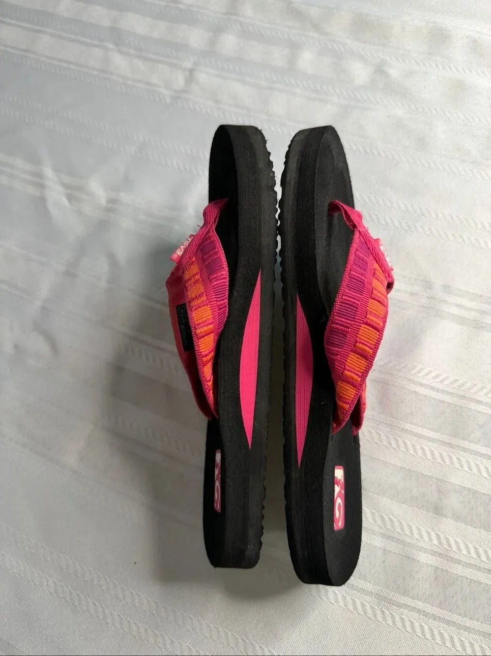 Teva Women’s Mush ll Black Flip Flops Size 6